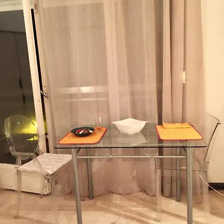 Nicestudio With Air Conditioning Minimum 7 Nights